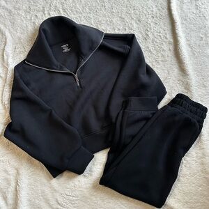 Old Navy XS Petite Black Bounce Knit Jogger & half zip pullover Set